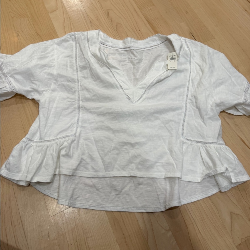 aerie White V-Neck Ruffle Hem Crop Top